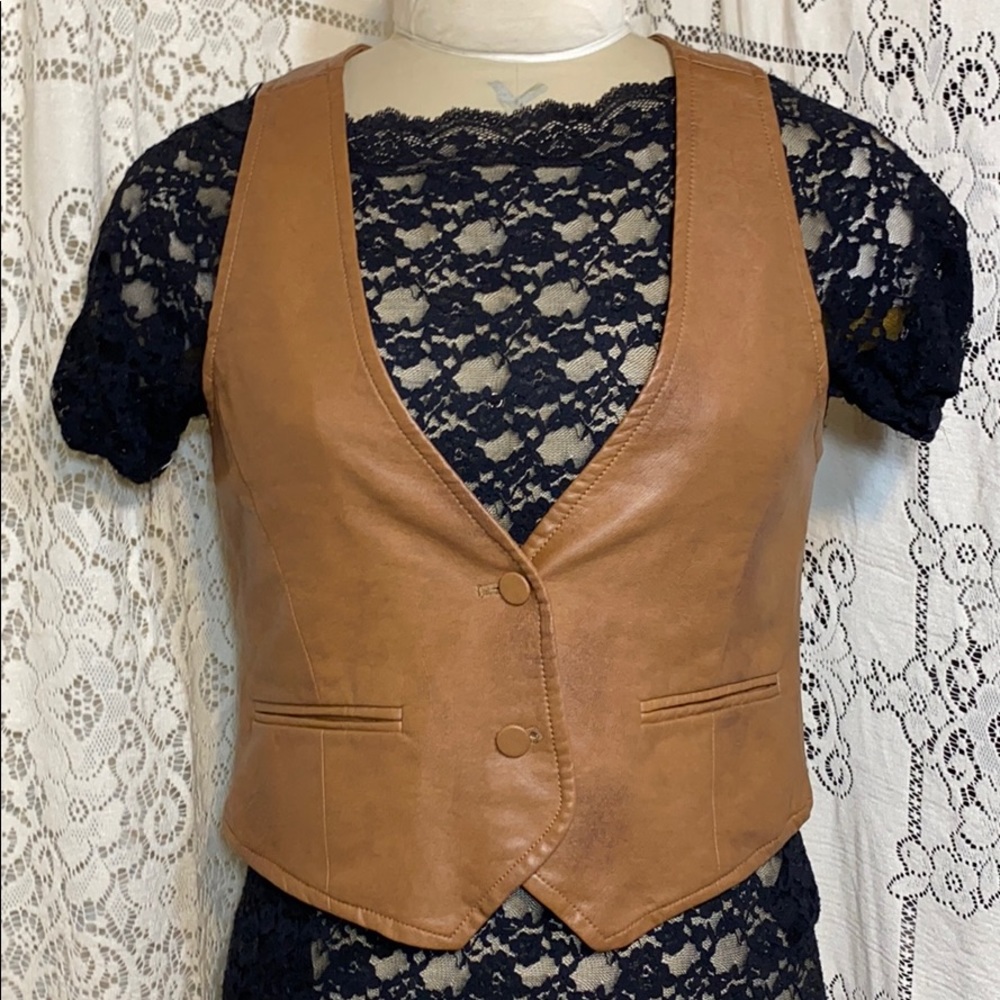 Honeysuckle rose vest woman’s size medium